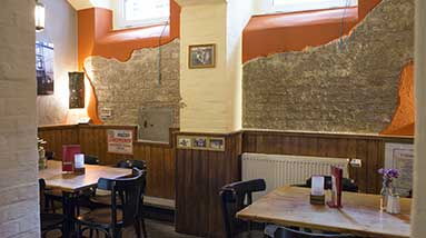 Hermans Cafe & Bar Gewölbekeller B85